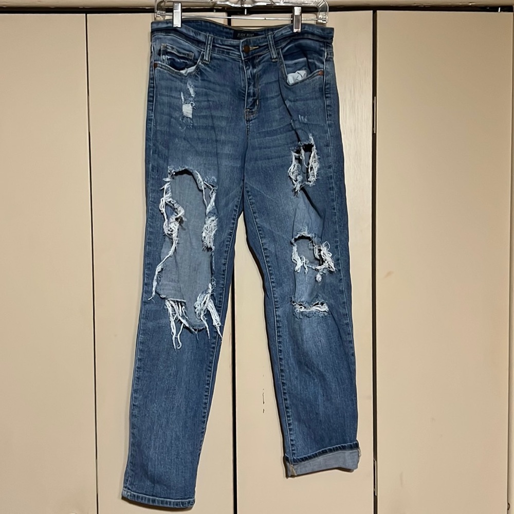 Very distressed Judy blue boyfriend fit jeans